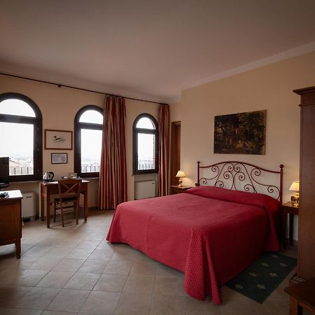 Villa Soleil Коллеретто-Джакоза Экстерьер фото